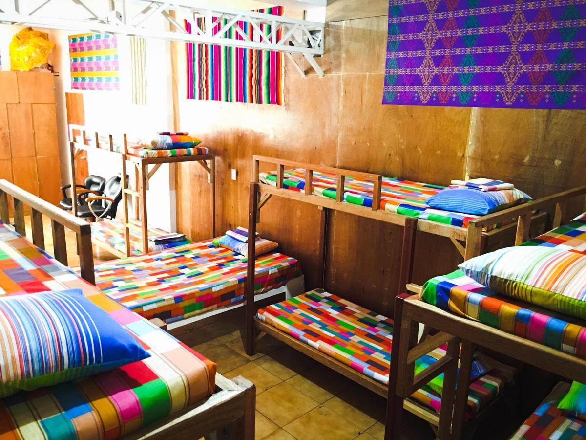 Humble Hut Hostel Manille Extérieur photo